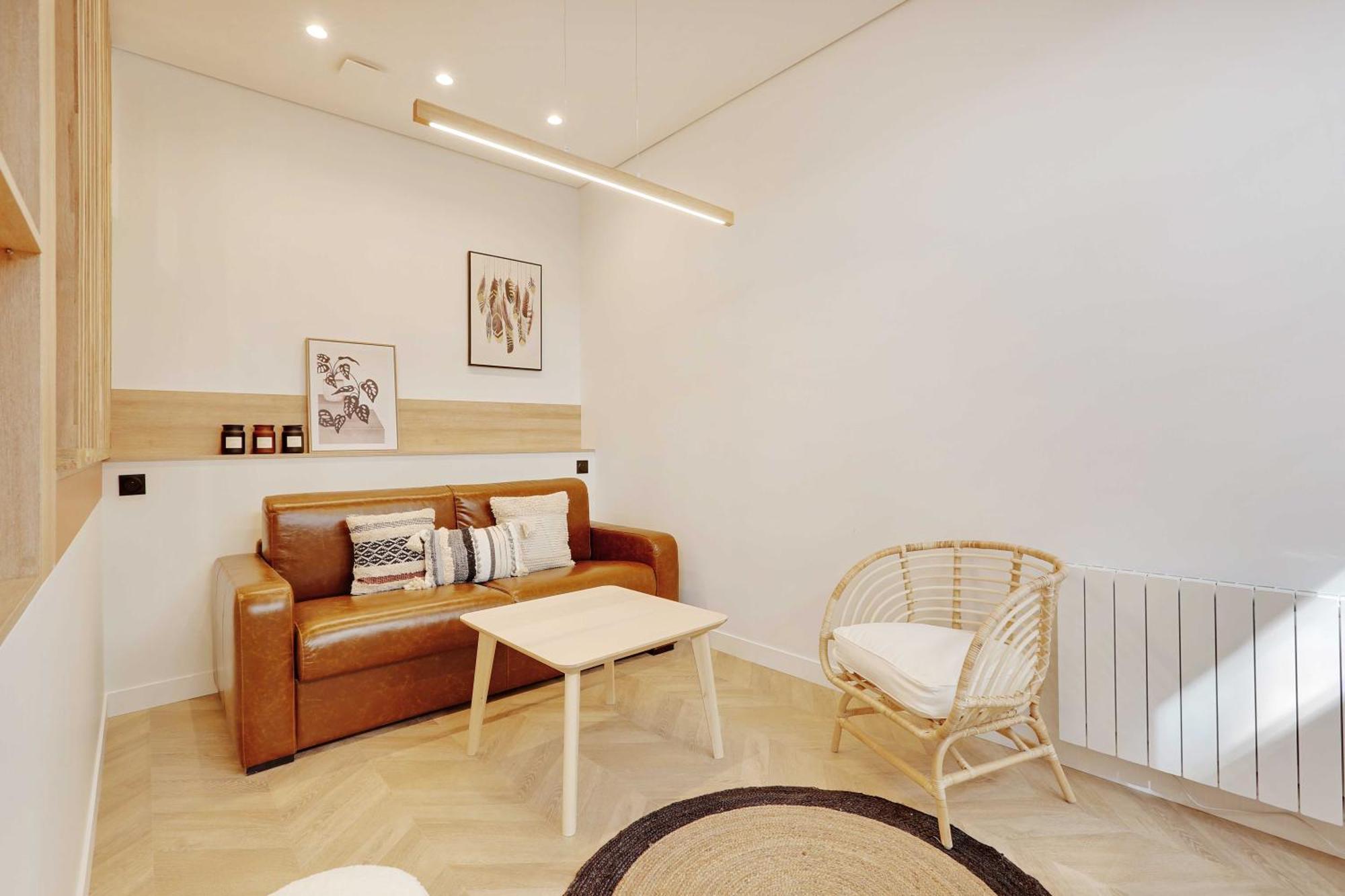 Superbe - 2br-6p - Bastille